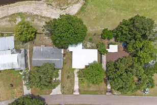 10221 N Fleetwood Dr, Tampa, FL 33612 - Photo 35