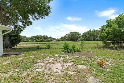 10221 N Fleetwood Drive, Tampa, FL 33612 - Photo 39
