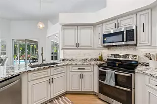 1021 Arlinbrook Dr, Trinity, FL 34655 - Photo 11