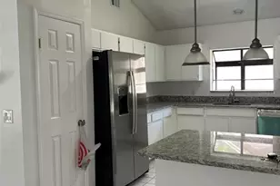 5106 Stonehurst Rd, Tampa, FL 33647 - Photo 3