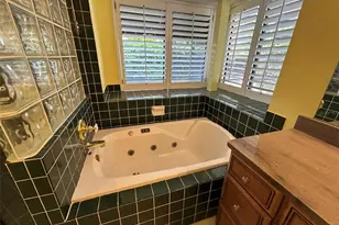 5106 Stonehurst Rd, Tampa, FL 33647 - Photo 27