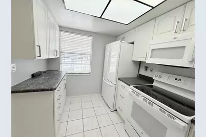 2465 Northside Drive #604, Clearwater, FL 33761 - Photo 5