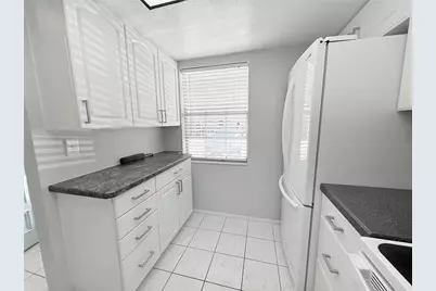 2465 Northside Drive #604, Clearwater, FL 33761 - Photo 7