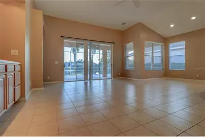 10215 Evergreen Hill Drive, Tampa, FL 33647 - Photo 7