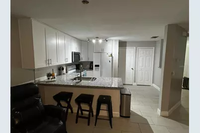 8423 Edgewater Place Boulevard, Tampa, FL 33615 - Photo 9