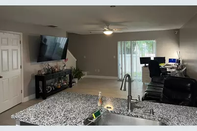 8423 Edgewater Place Boulevard, Tampa, FL 33615 - Photo 3