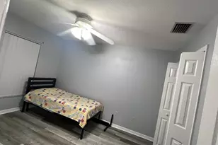 8423 Edgewater Pl Blvd, Tampa, FL 33615 - Photo 13