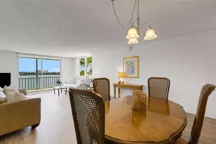 7665 Sun Island Dr S, South Pasadena, FL 33707 - Photo 5