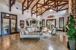 200 Brightwaters Blvd NE, Saint Petersburg, FL 33704 - Photo 9