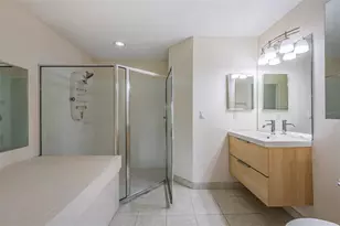1230 Corinth Greens Dr, Sun City Center, FL 33573 - Photo 17