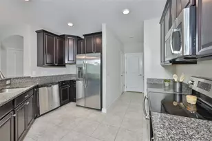 1922 Citrus Lake Ct, Ruskin, FL 33570 - Photo 7