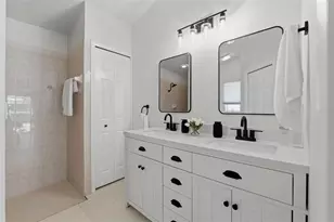 631 De Soto Dr, Tierra Verde, FL 33715 - Photo 23