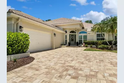 961 Live Oak Avenue NE, Saint Petersburg, FL 33703 - Photo 3