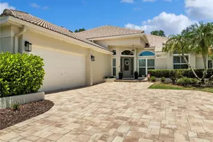 961 Live Oak Ave NE, Saint Petersburg, FL 33703 - Photo 3