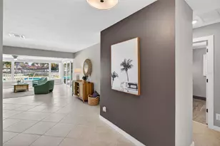 1260 81st St S, Saint Petersburg, FL 33707 - Photo 5