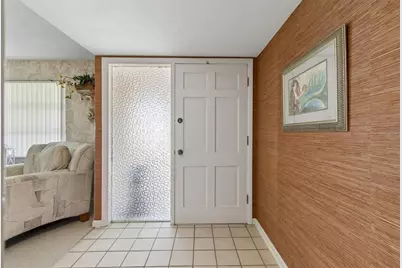 1251 Holiday Drive, Tarpon Springs, FL 34689 - Photo 5