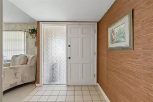 1251 Holiday Dr, Tarpon Springs, FL 34689 - Photo 5