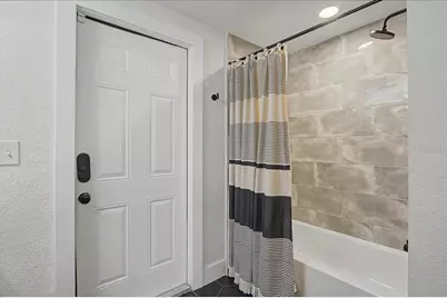 7812 Rideout Road, Tampa, FL 33619 - Photo 45