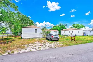 3257 57th Ave N, Saint Petersburg, FL 33714 - Photo 13