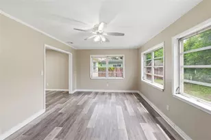 7815 Pine Hill Dr, Tampa, FL 33617 - Photo 7