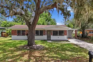 7815 Pine Hill Dr, Tampa, FL 33617 - Photo 3