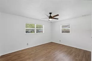 11626 75th Ave, Seminole, FL 33772 - Photo 13