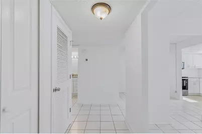 1062 85th Terrace N #A, Saint Petersburg, FL 33702 - Photo 5