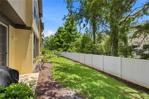 27763 Pleasure Ride Loop, Wesley Chapel, FL 33544 - Photo 25