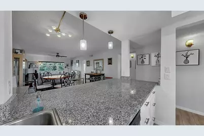 7321 Central Avenue #307, Saint Petersburg, FL 33710 - Photo 5