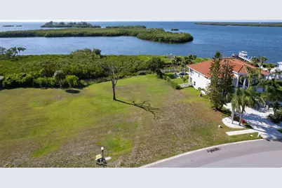 2063 N Pointe Alexis Drive, Tarpon Springs, FL 34689 - Photo 7