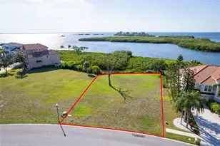 2063 N Pointe Alexis Dr, Tarpon Springs, FL 34689 - Photo 1