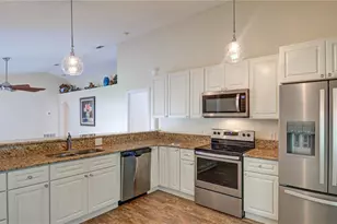 30316 Double Dr, Wesley Chapel, FL 33545 - Photo 19