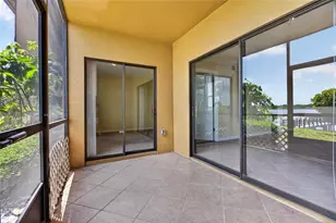10125 Sailwinds Blvd N, Largo, FL 33773 - Photo 37