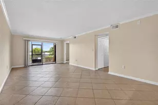 10125 Sailwinds Blvd N, Largo, FL 33773 - Photo 19
