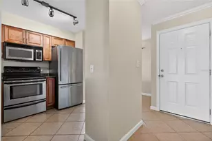 10125 Sailwinds Blvd N, Largo, FL 33773 - Photo 7