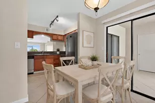 10125 Sailwinds Blvd N, Largo, FL 33773 - Photo 15