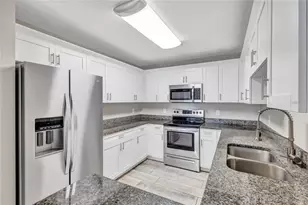 10413 Summerview Cir, Riverview, FL 33578 - Photo 5