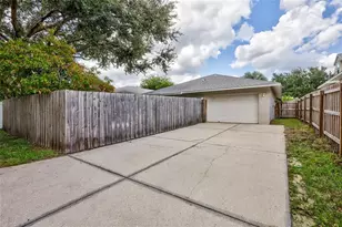 10413 Summerview Cir, Riverview, FL 33578 - Photo 17