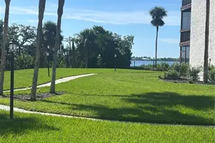 1624 Stickney Point Rd, Sarasota, FL 34231 - Photo 17