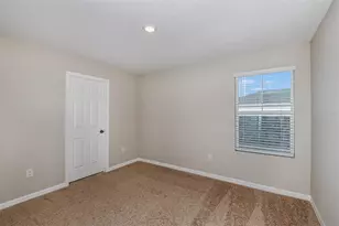 33601 Noble Creek Place, Dade City, FL 33525 - Photo 19