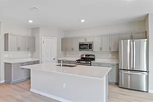 31670 Baronne St, Wesley Chapel, FL 33545 - Photo 11