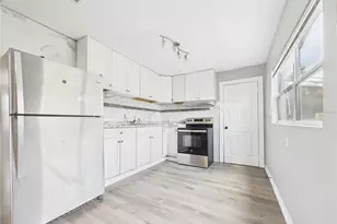 605 S Disston Ave, Tarpon Springs, FL 34689 - Photo 15