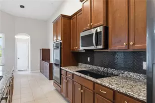 6410 Falling Oak Trail, Wesley Chapel, FL 33545 - Photo 9