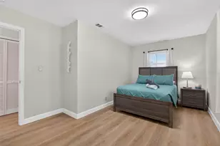 10402 N Pawnee Ave, Tampa, FL 33617 - Photo 23
