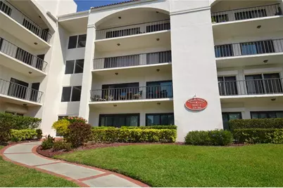 238 Mariner Drive, Tarpon Springs, FL 34689 - Photo 1