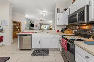 19238 Weymouth Dr, Land O Lakes, FL 34638 - Photo 9