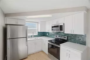 3104 Salisbury Dr, Holiday, FL 34691 - Photo 3