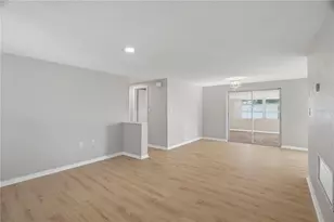 3104 Salisbury Dr, Holiday, FL 34691 - Photo 5