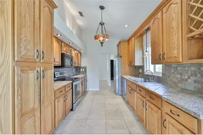 235 Linger Lane, Sun City Center, FL 33573 - Photo 7