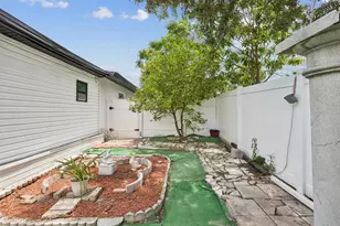 6518 S West Shore Circle, Tampa, FL 33616 - Photo 33